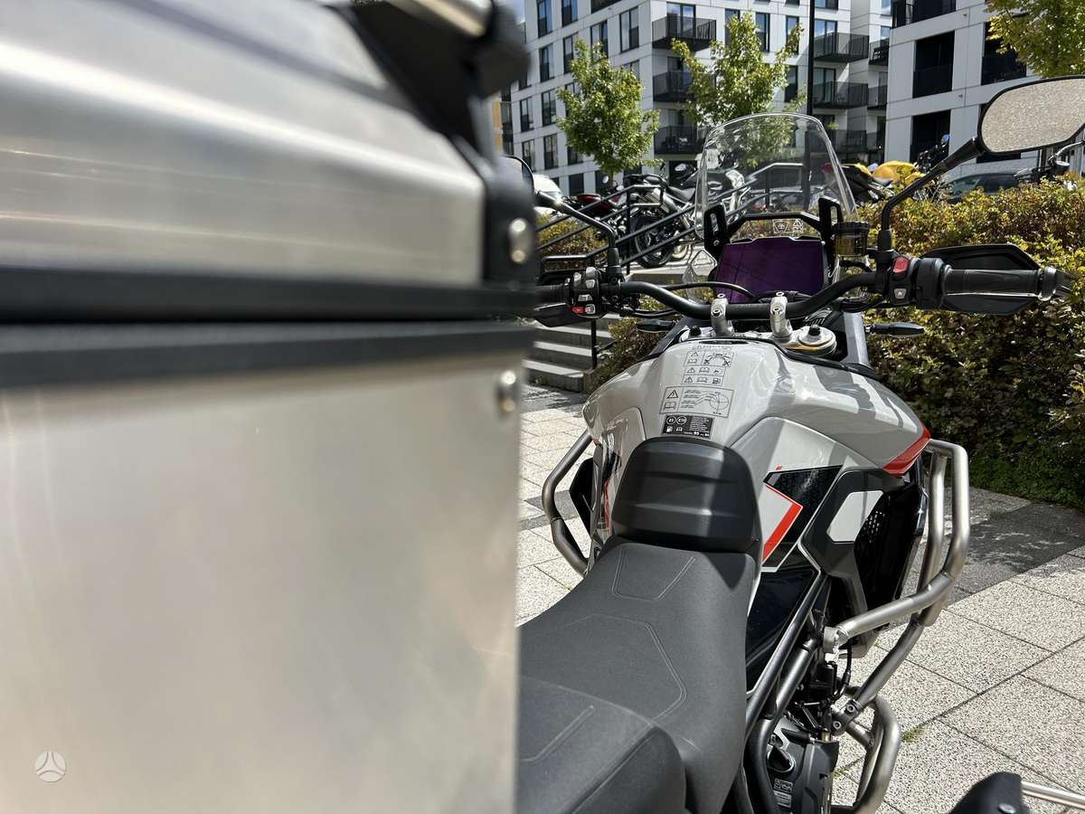 Triumph Tiger 888cc, enduro / adventure