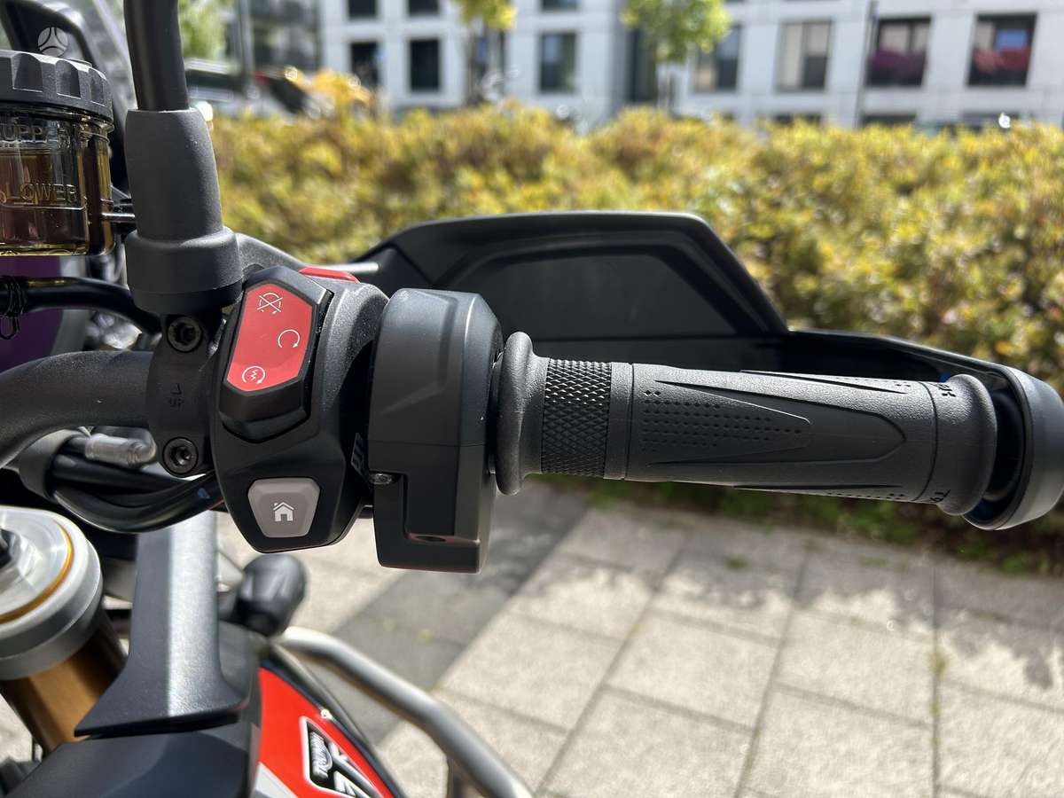 Triumph Tiger 888cc, enduro / adventure