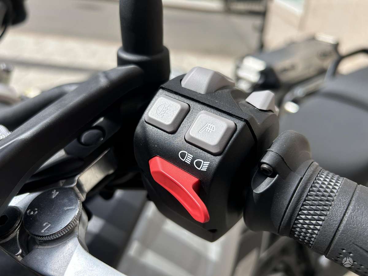 Triumph Tiger 888cc, enduro / adventure