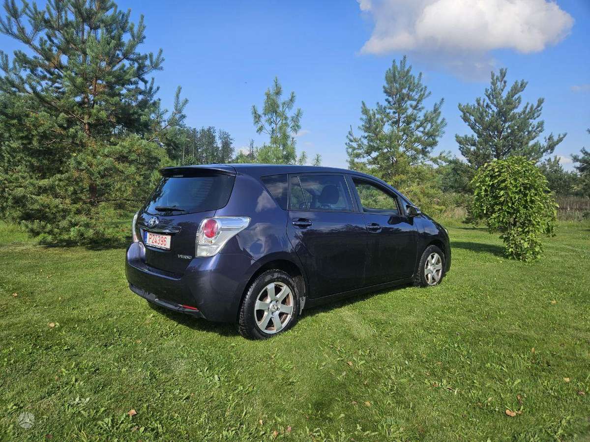 Toyota Verso - 2
