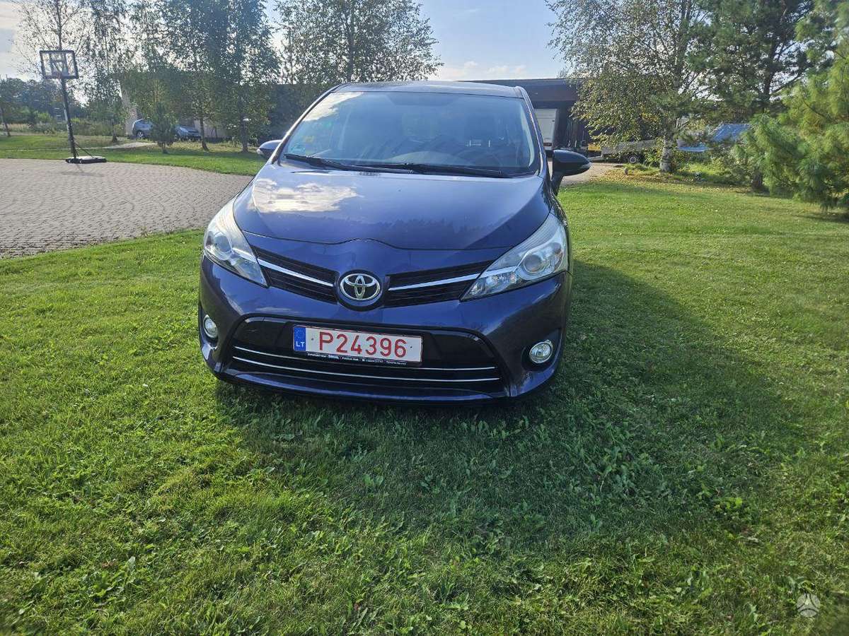 Toyota Verso - 4