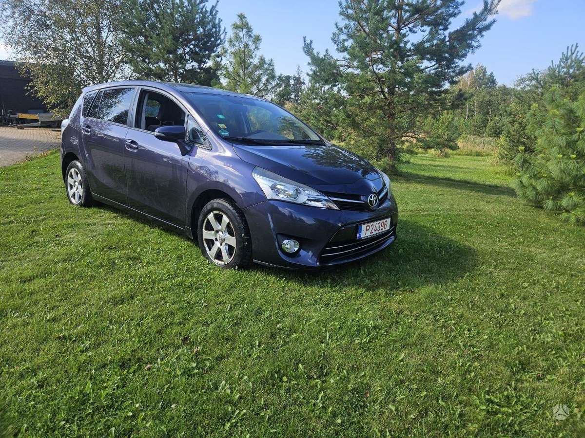 Toyota Verso - 5