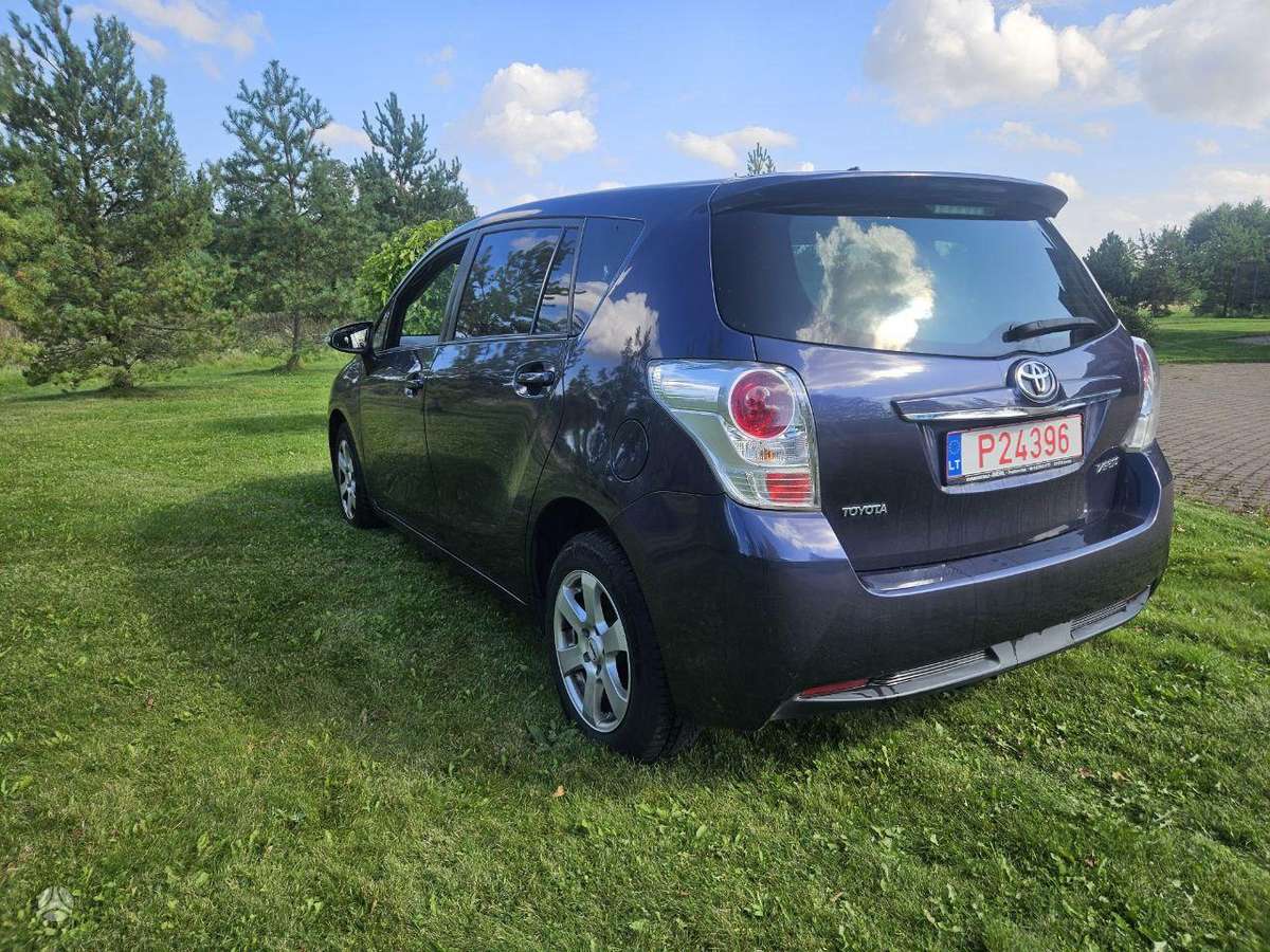 Toyota Verso - 10