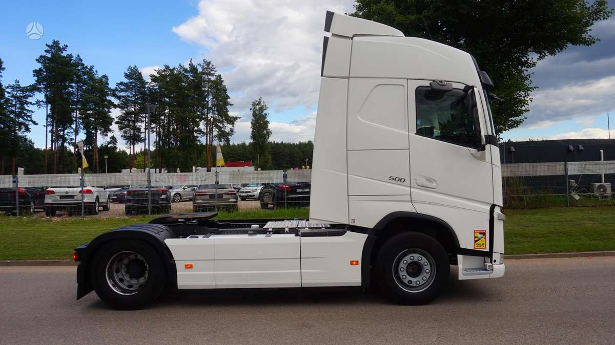Volvo FH500, single sleeper