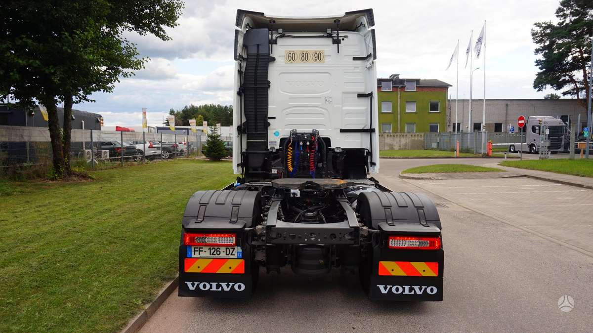 Volvo FH500, single sleeper