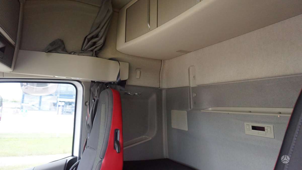 Volvo FH500, single sleeper