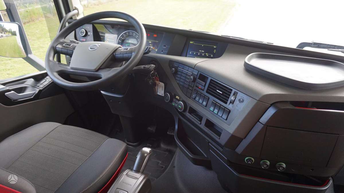 Volvo FH500, single sleeper