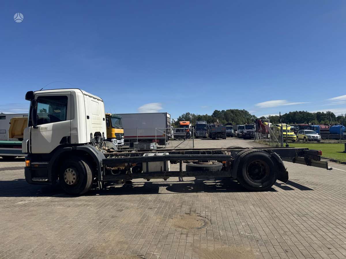 Scania P230, cab-chassis trucks
