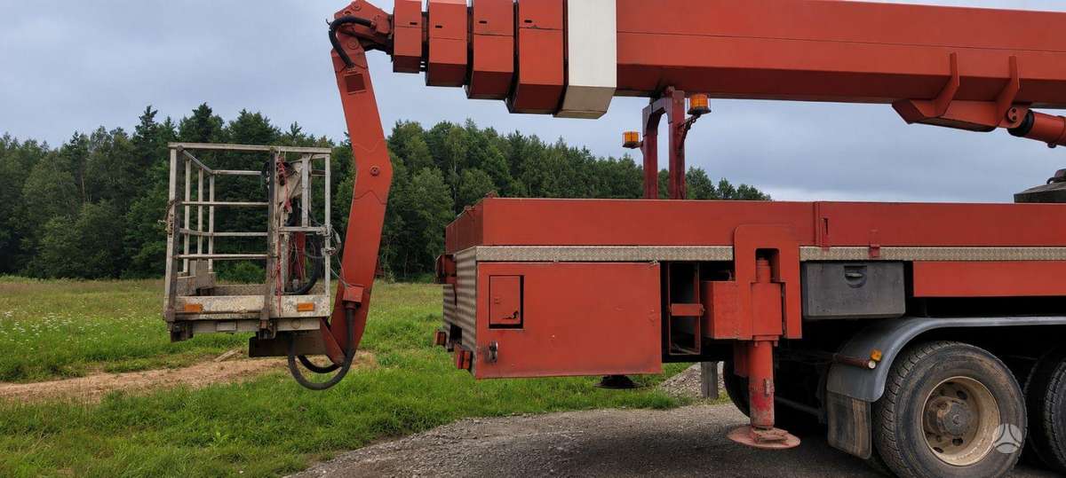 MAN T42, lift platforms