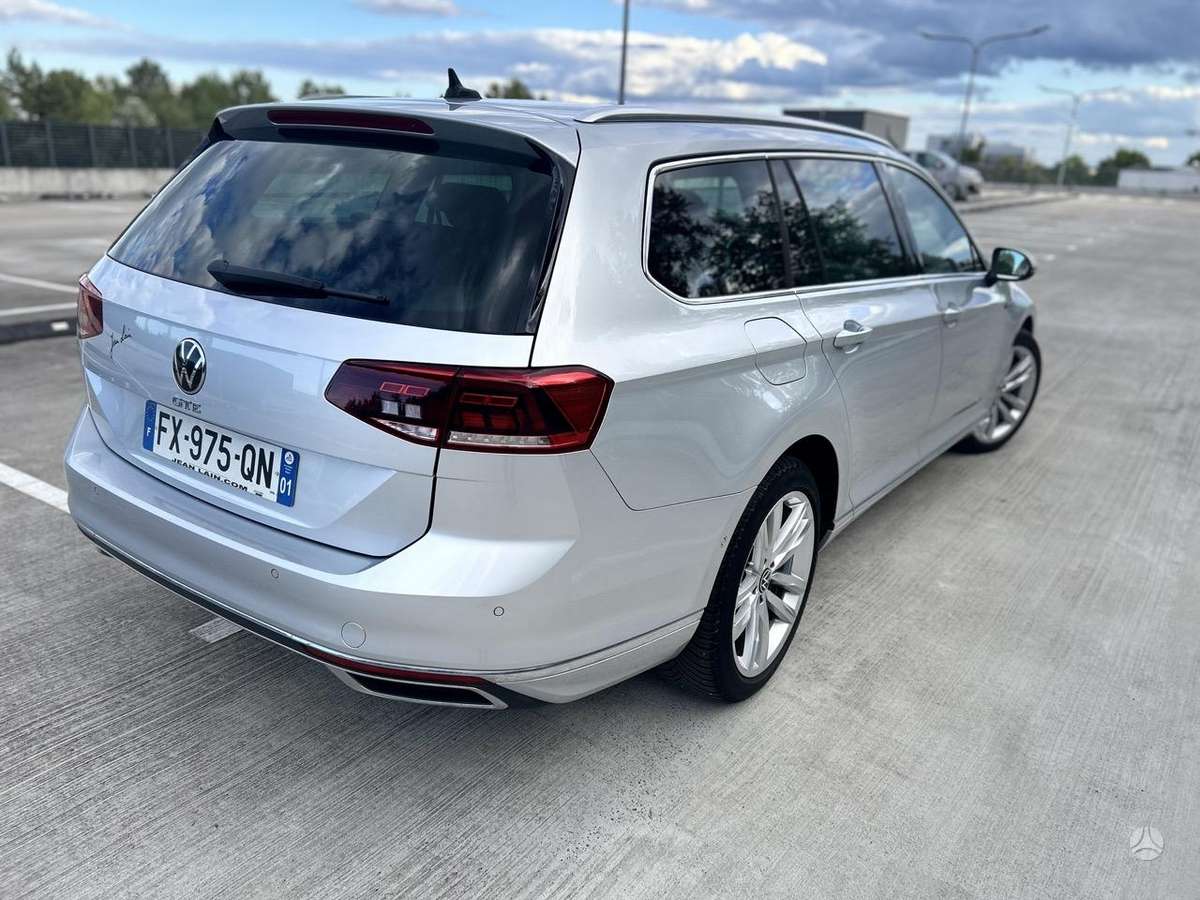 Volkswagen Passat - 7