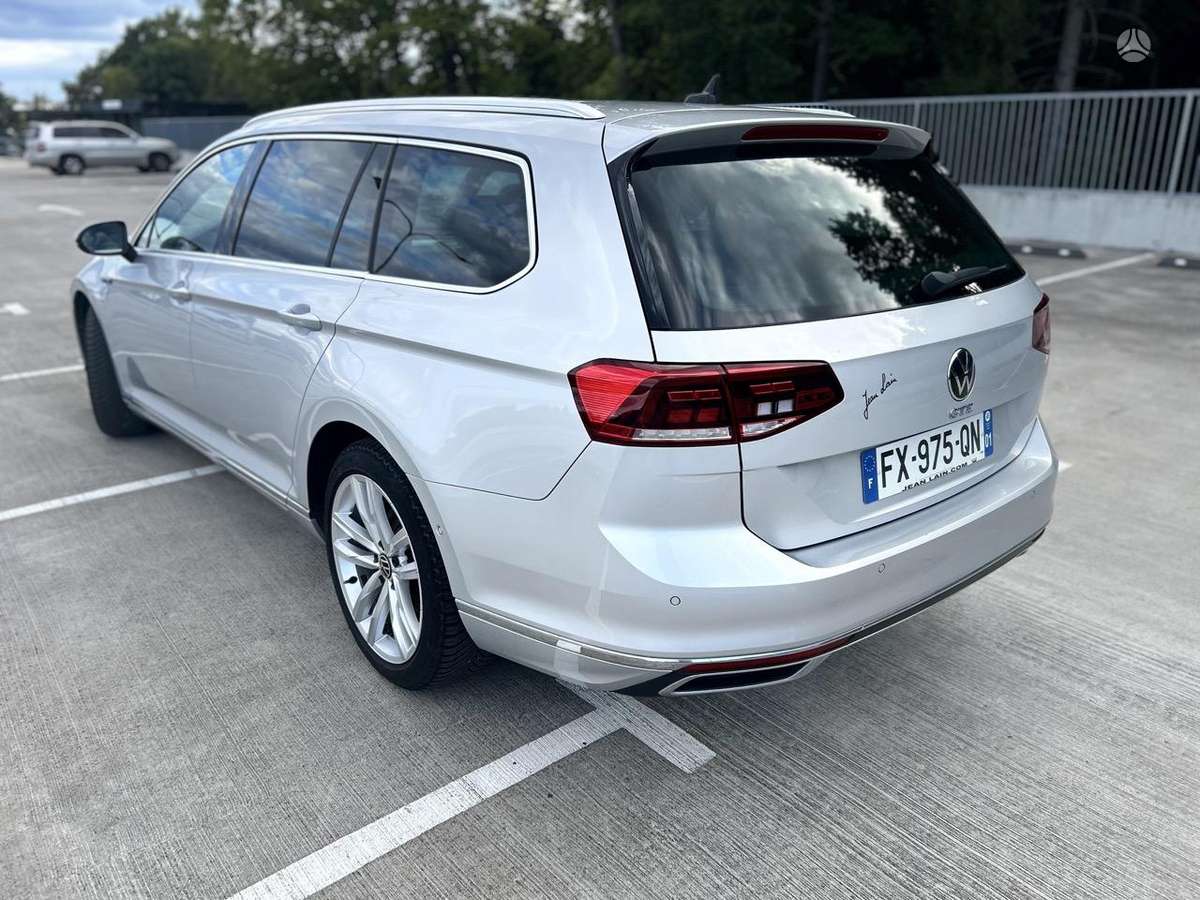 Volkswagen Passat - 9
