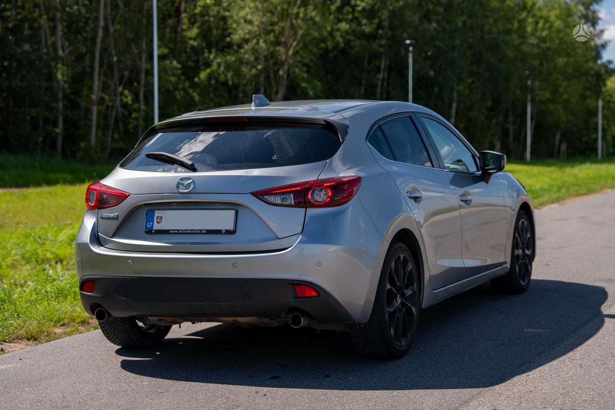 Mazda 3, 2.0 l., hatchback