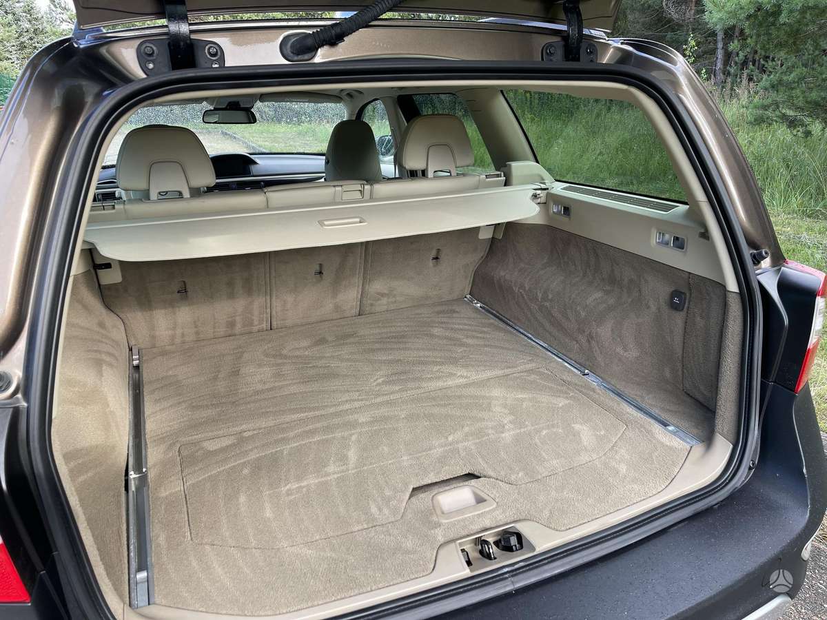 Volvo XC70, 3.0 l., Универсал
