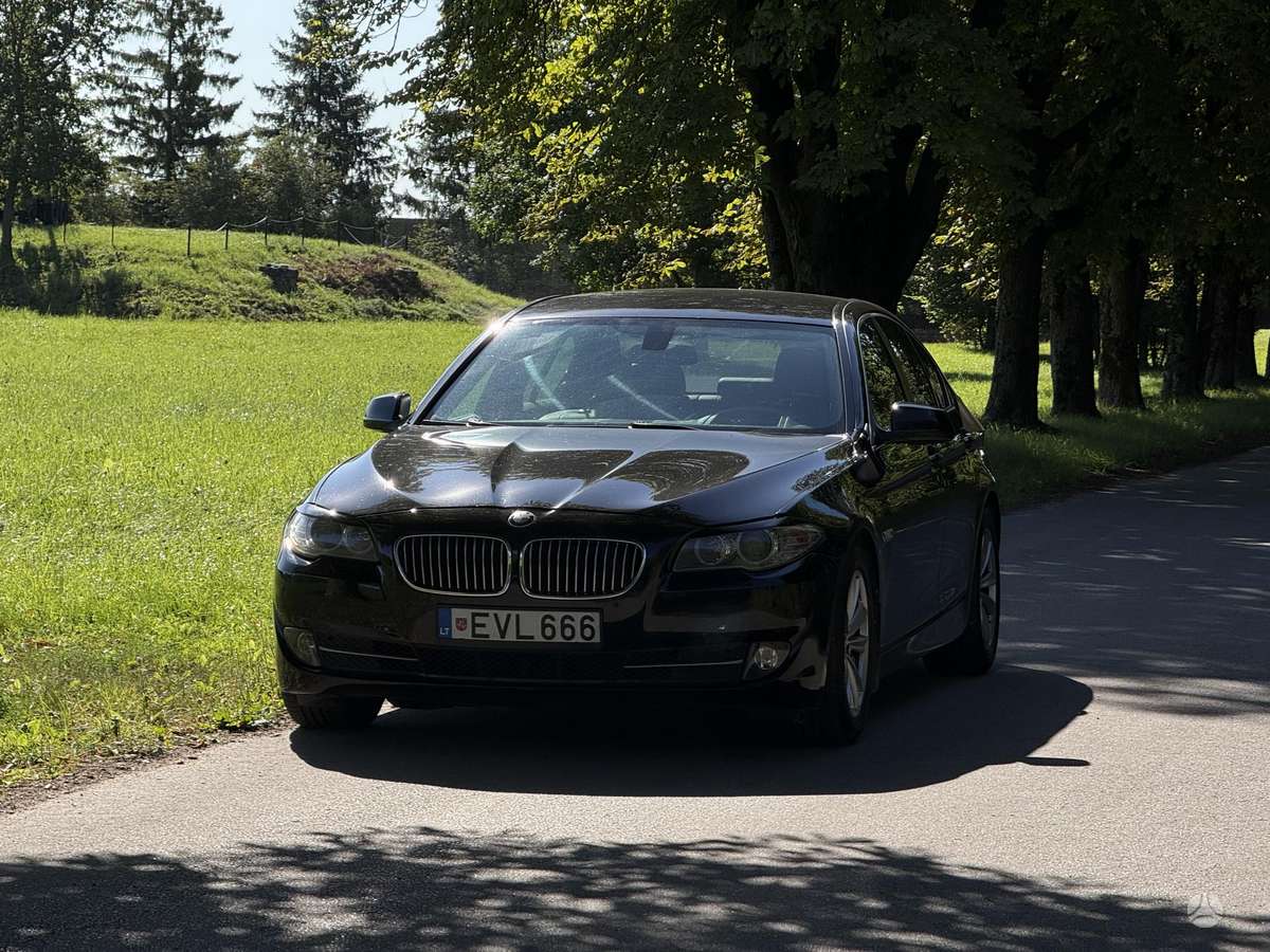 BMW 520, 2.0 l., Седан