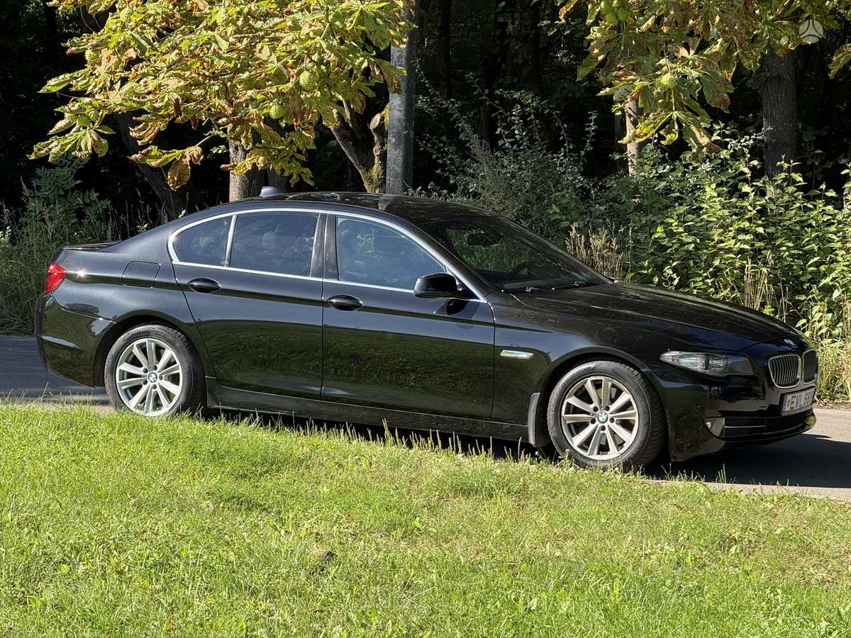 BMW 520, 2.0 l., Седан