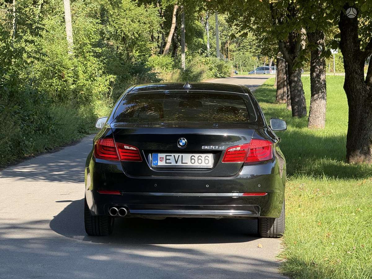 BMW 520, 2.0 l., Седан