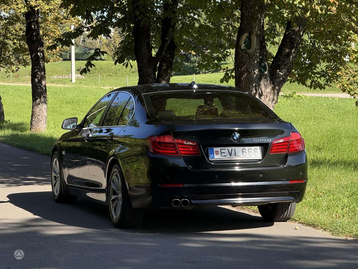 BMW 520, 2.0 l., Седан