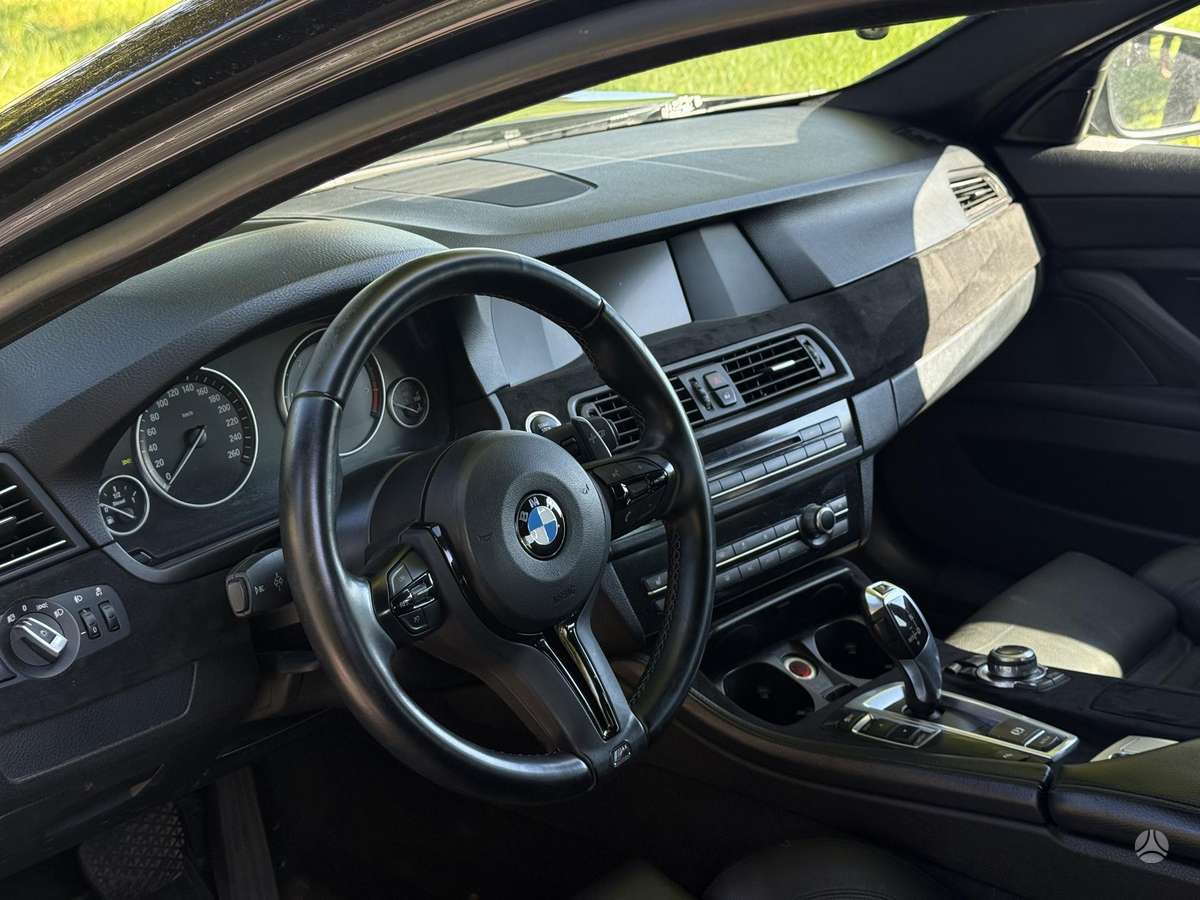 BMW 520, 2.0 l., Седан
