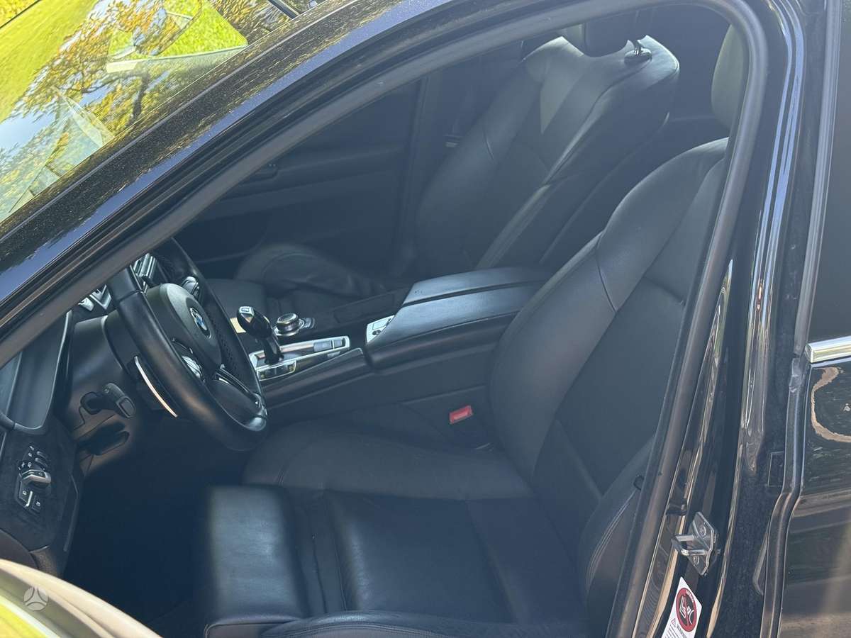 BMW 520, 2.0 l., Седан