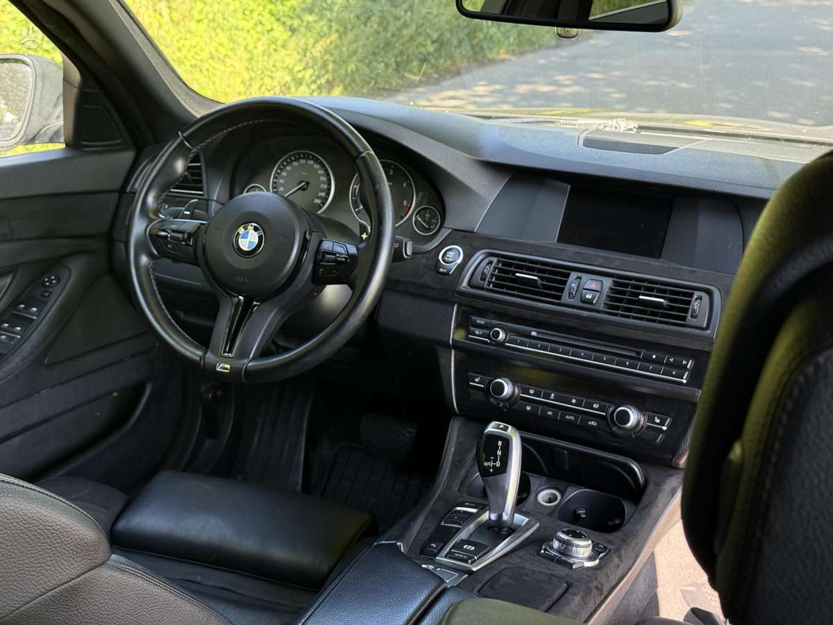 BMW 520, 2.0 l., Седан