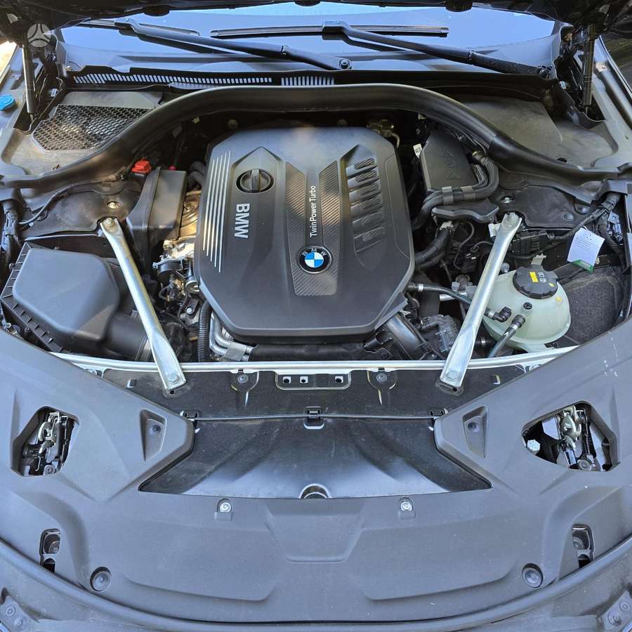 BMW 840, kabrioletas