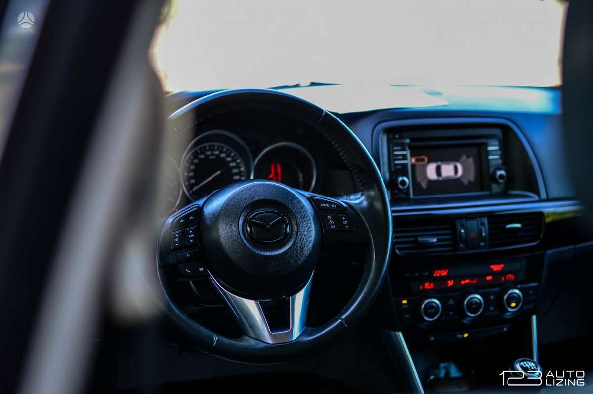 Mazda CX-5, 2.2 l., off-road / crossover