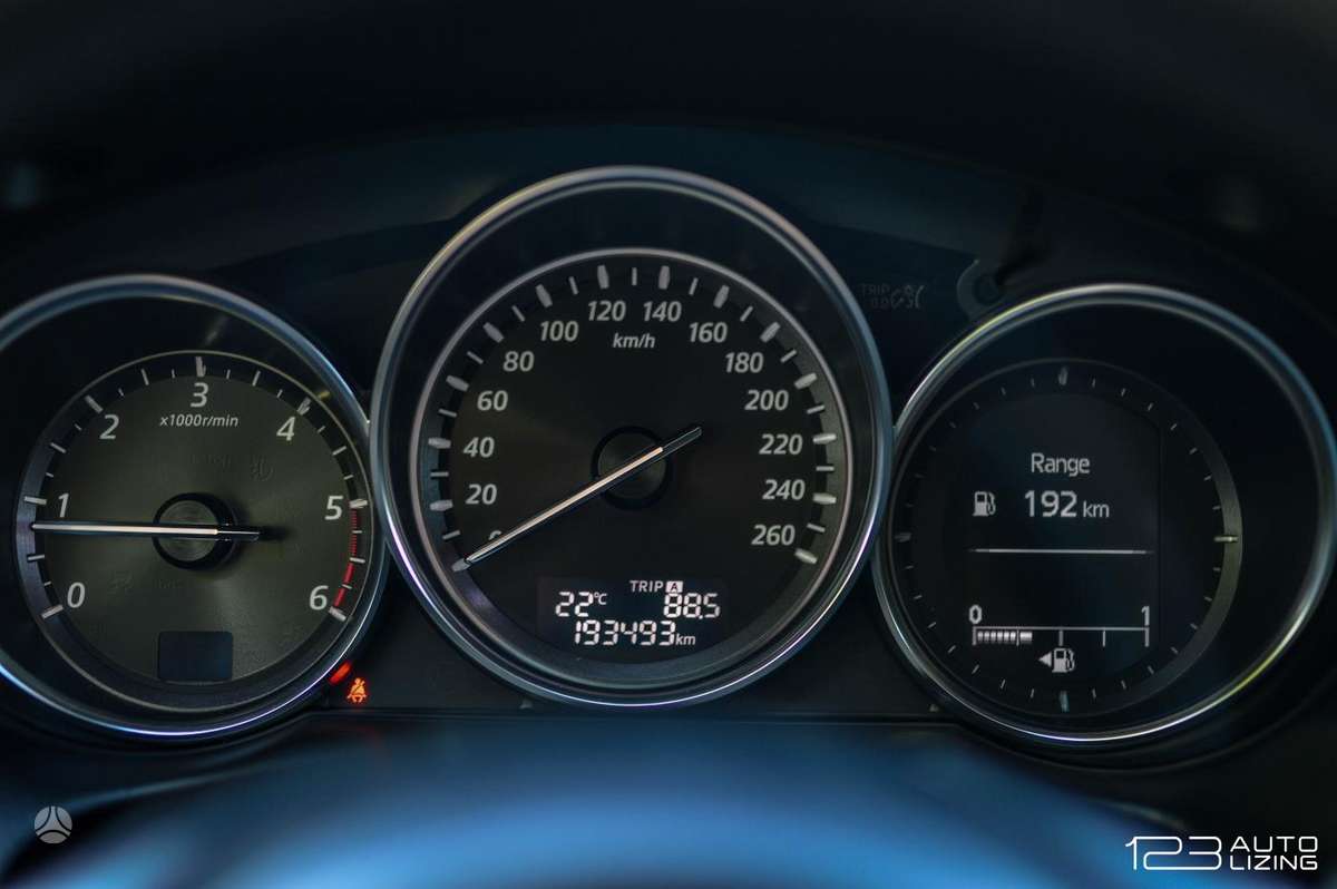 Mazda CX-5, 2.2 l., off-road / crossover