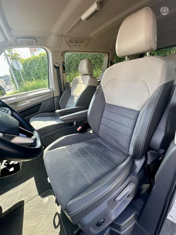 Volkswagen Multivan, 1.5 l., Минивэн