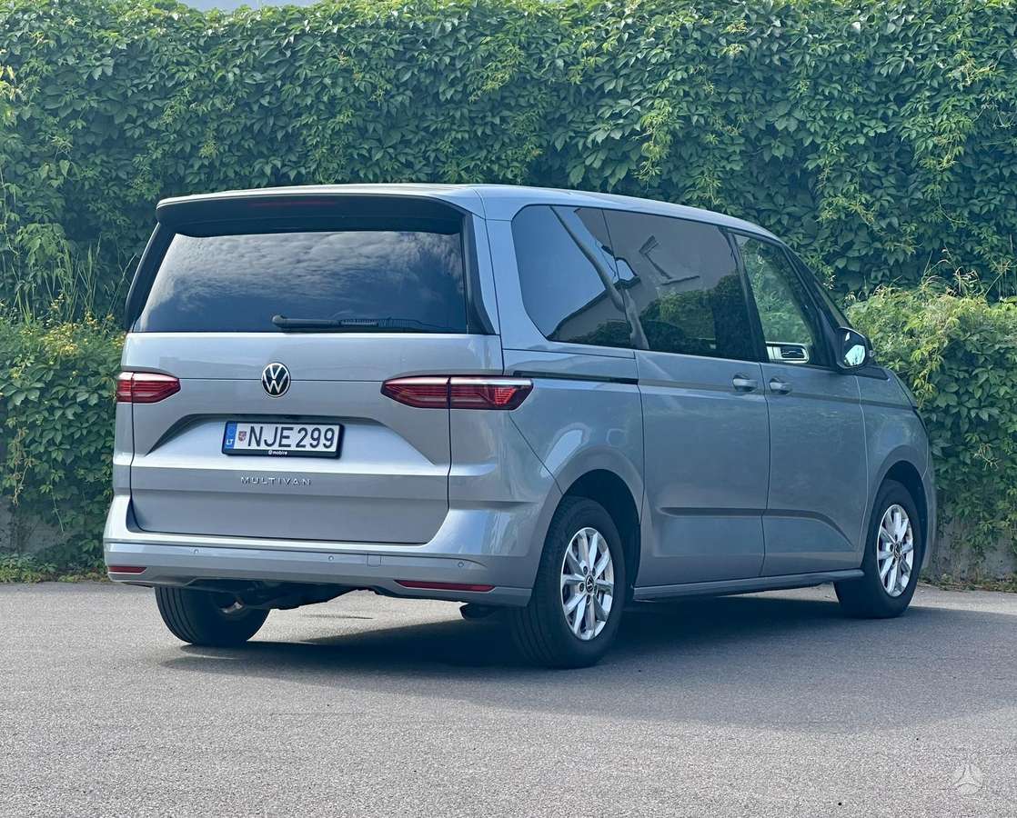 Volkswagen Multivan, 1.5 l., Минивэн