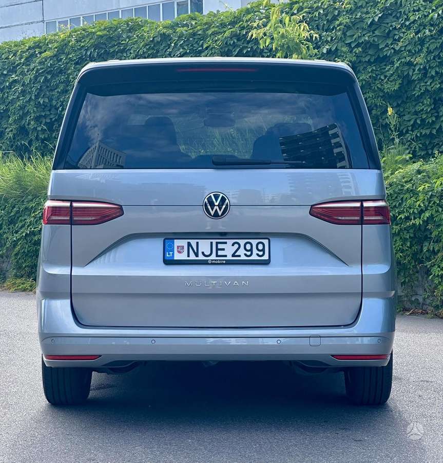 Volkswagen Multivan - 11
