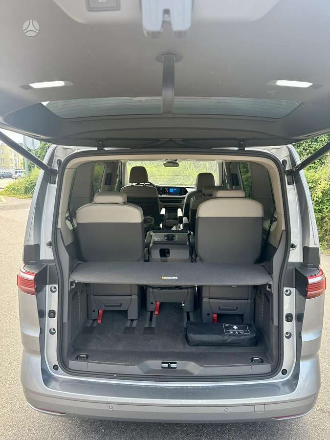 Volkswagen Multivan, 1.5 l., Минивэн
