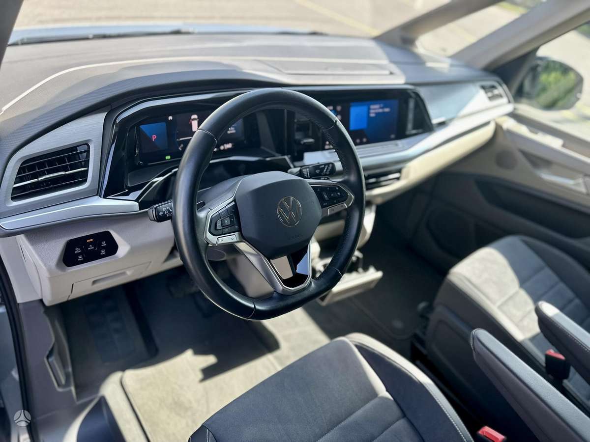Volkswagen Multivan, 1.5 l., Минивэн