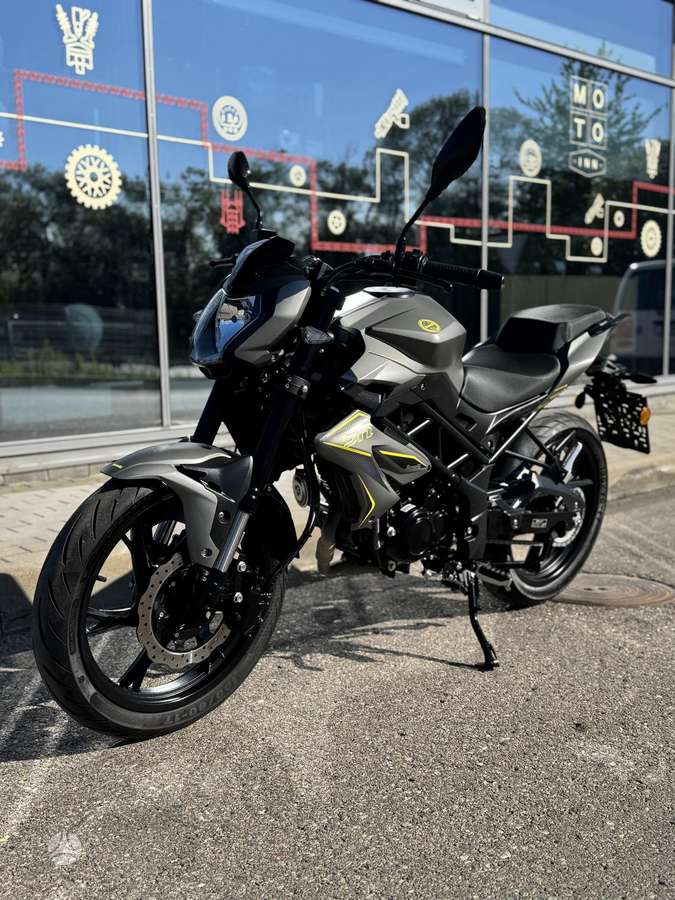 Benelli 125 125cc, street / classic