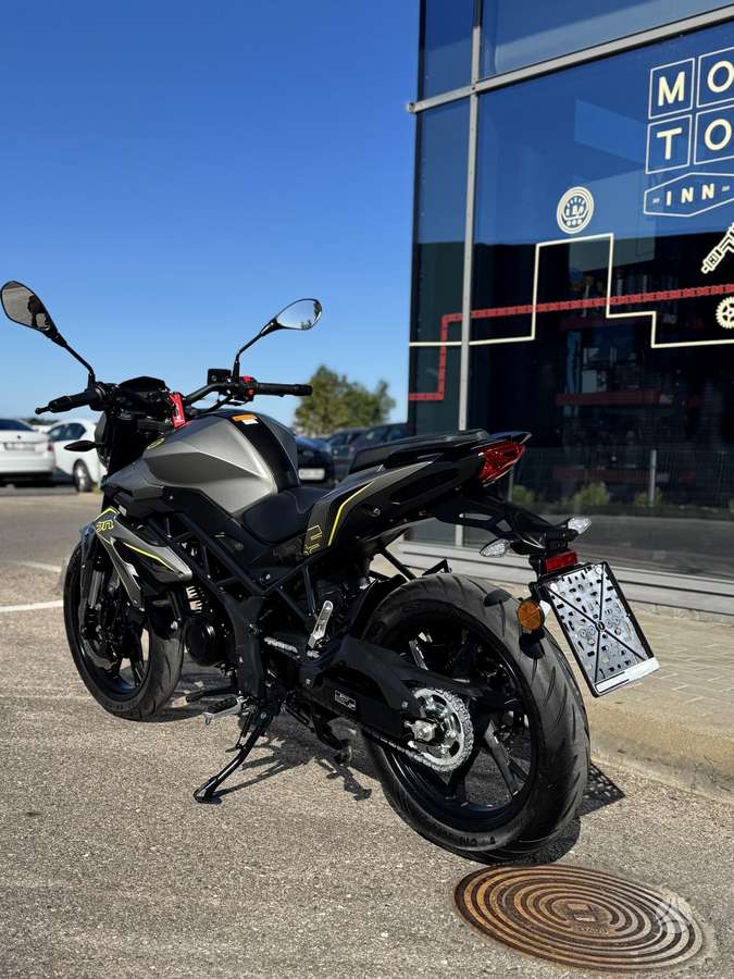 Benelli 125 125cc, street / classic