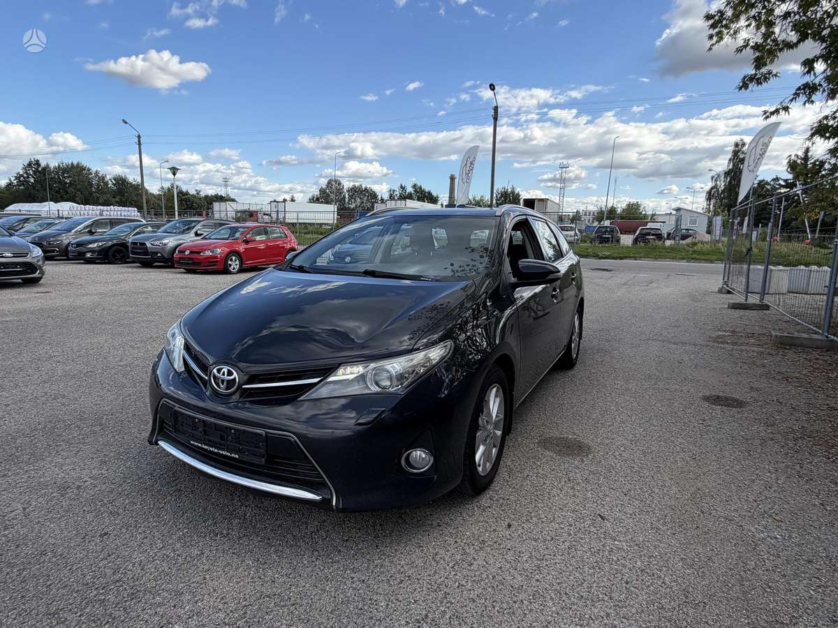 Toyota Auris, 1.6 l., Универсал