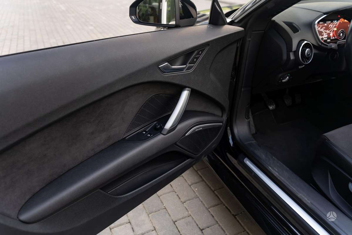 Audi TT, 1.8 l., convertible
