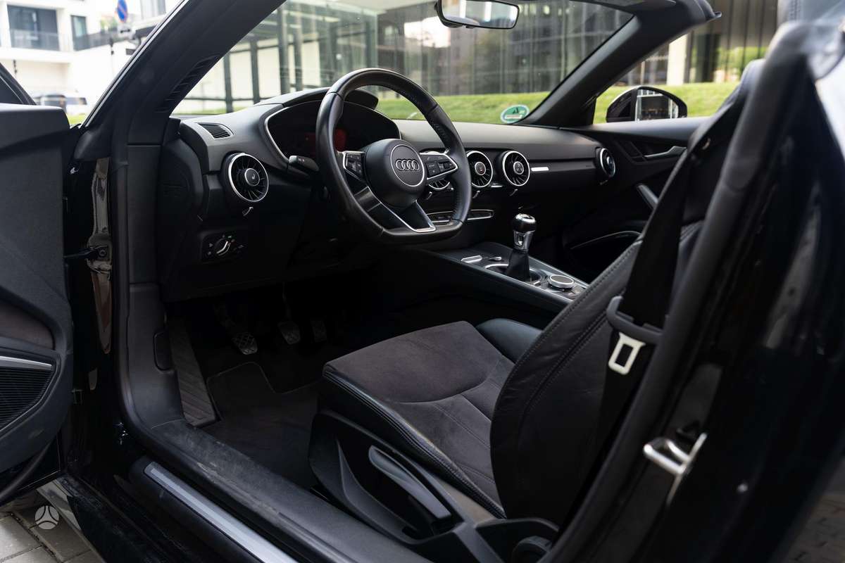 Audi TT, 1.8 l., convertible