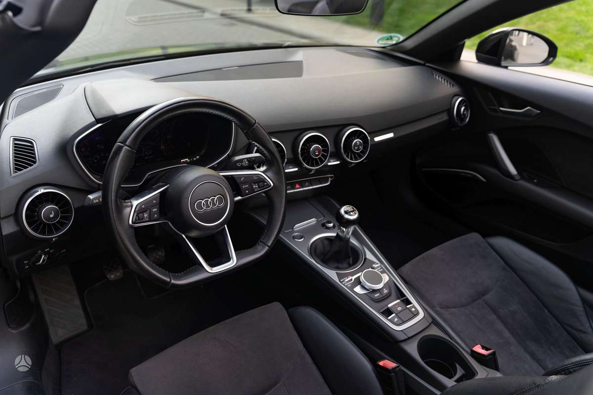Audi TT, 1.8 l., convertible