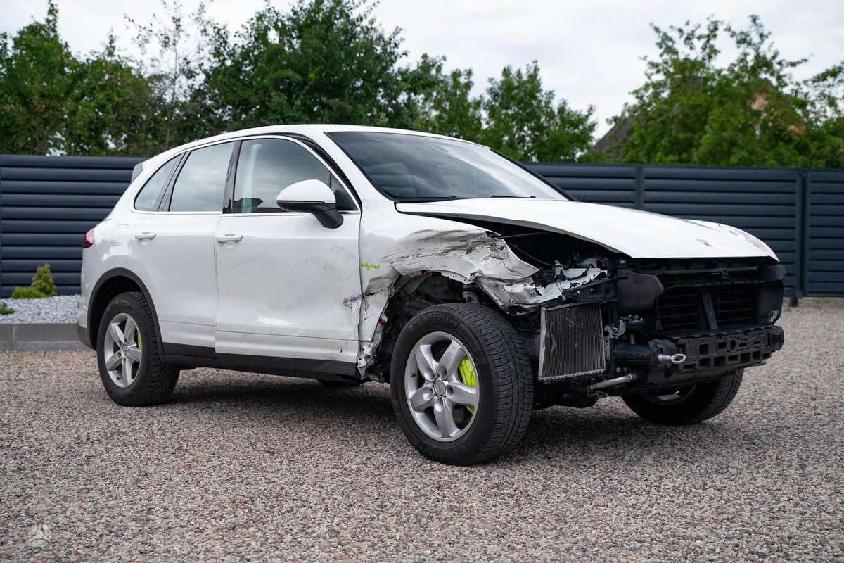 Porsche Cayenne - 9