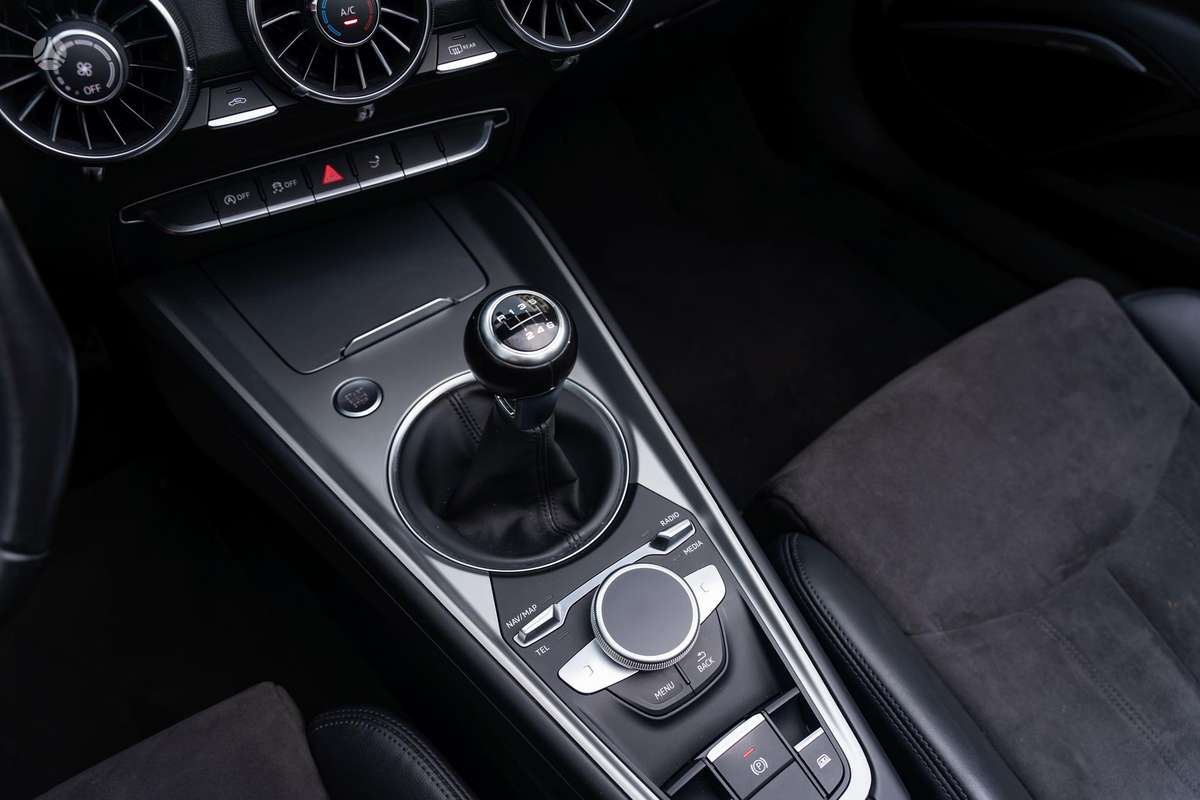 Audi TT, 1.8 l., convertible