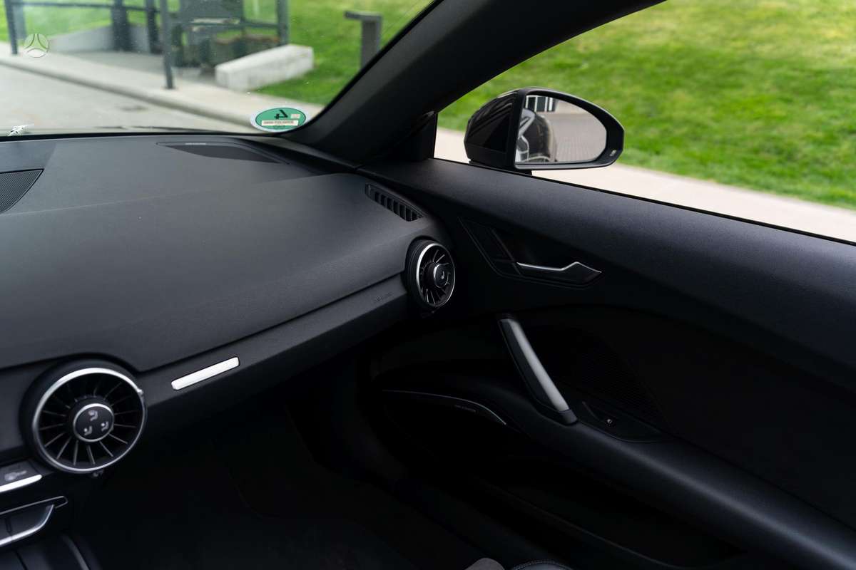 Audi TT, 1.8 l., convertible