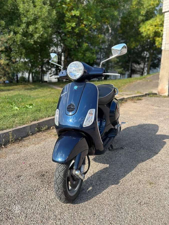 Piaggio Vespa 125cc, scooters / mopeds