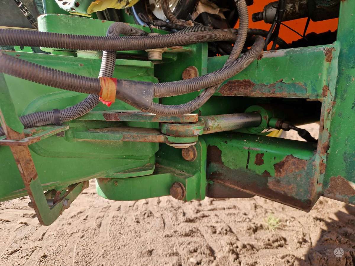 John Deere 740, sprayers