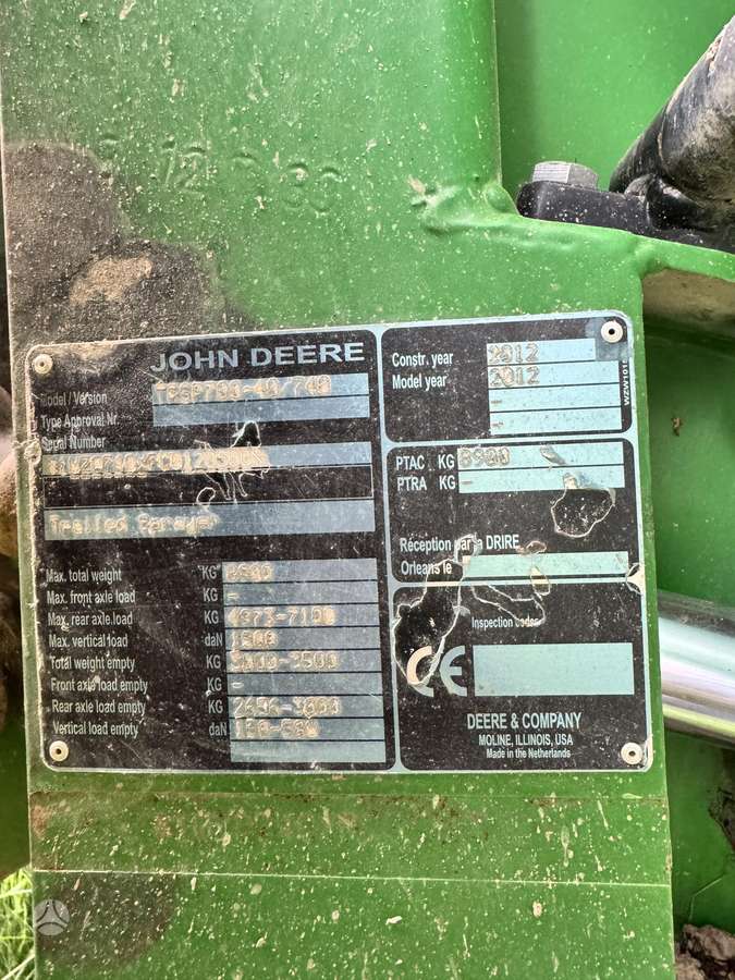 John Deere 740, purkštuvai