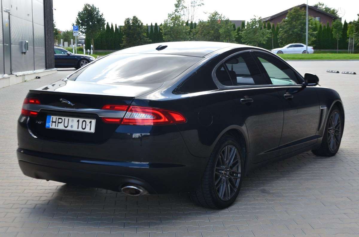 Jaguar XF, 2.2 l., Седан