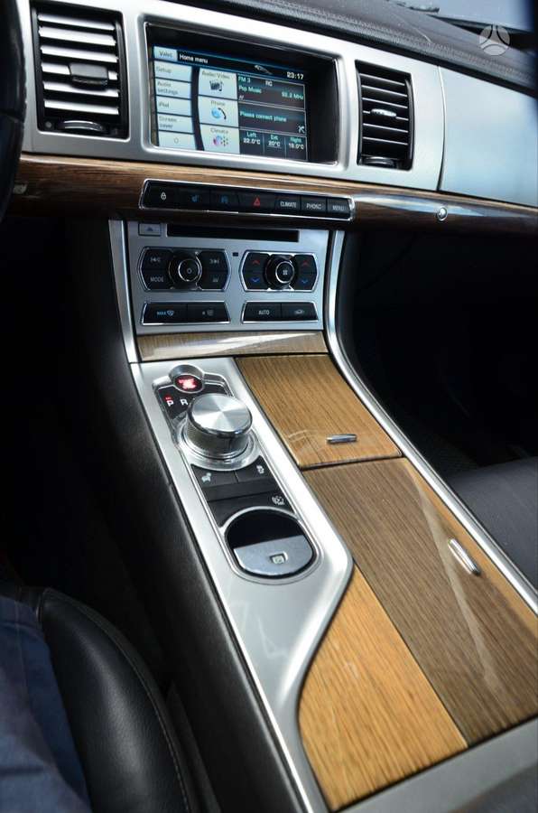Jaguar XF, 2.2 l., Седан