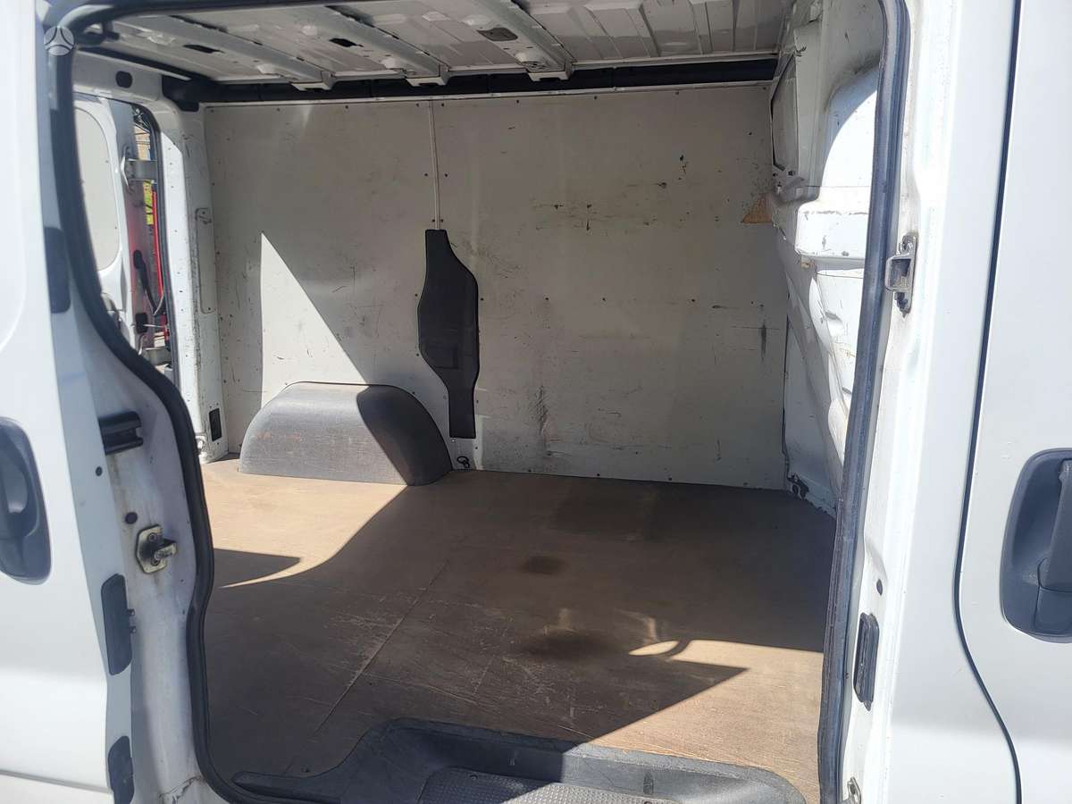 Renault Trafic, 2.0 l., mpv / minivan