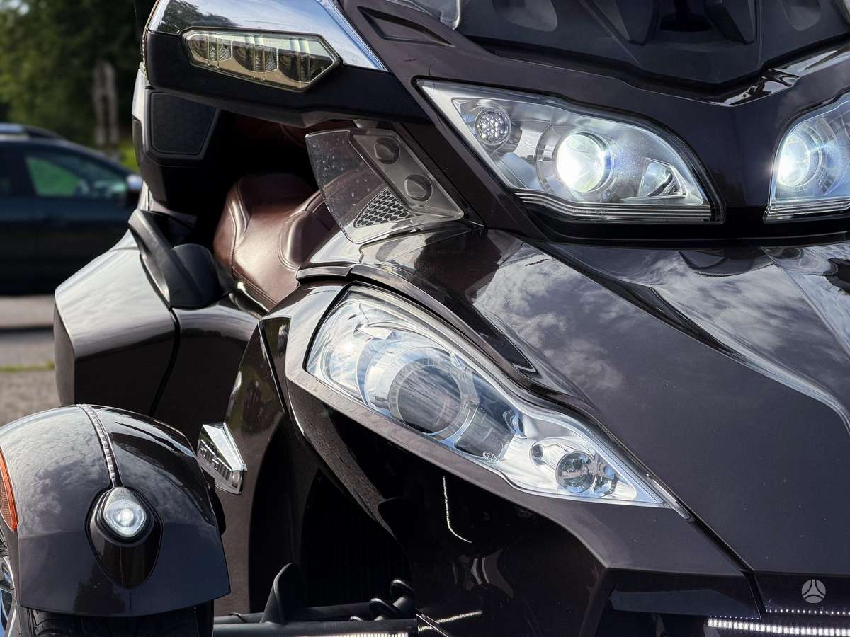 Can-Am Spyder 1000cc, трициклы