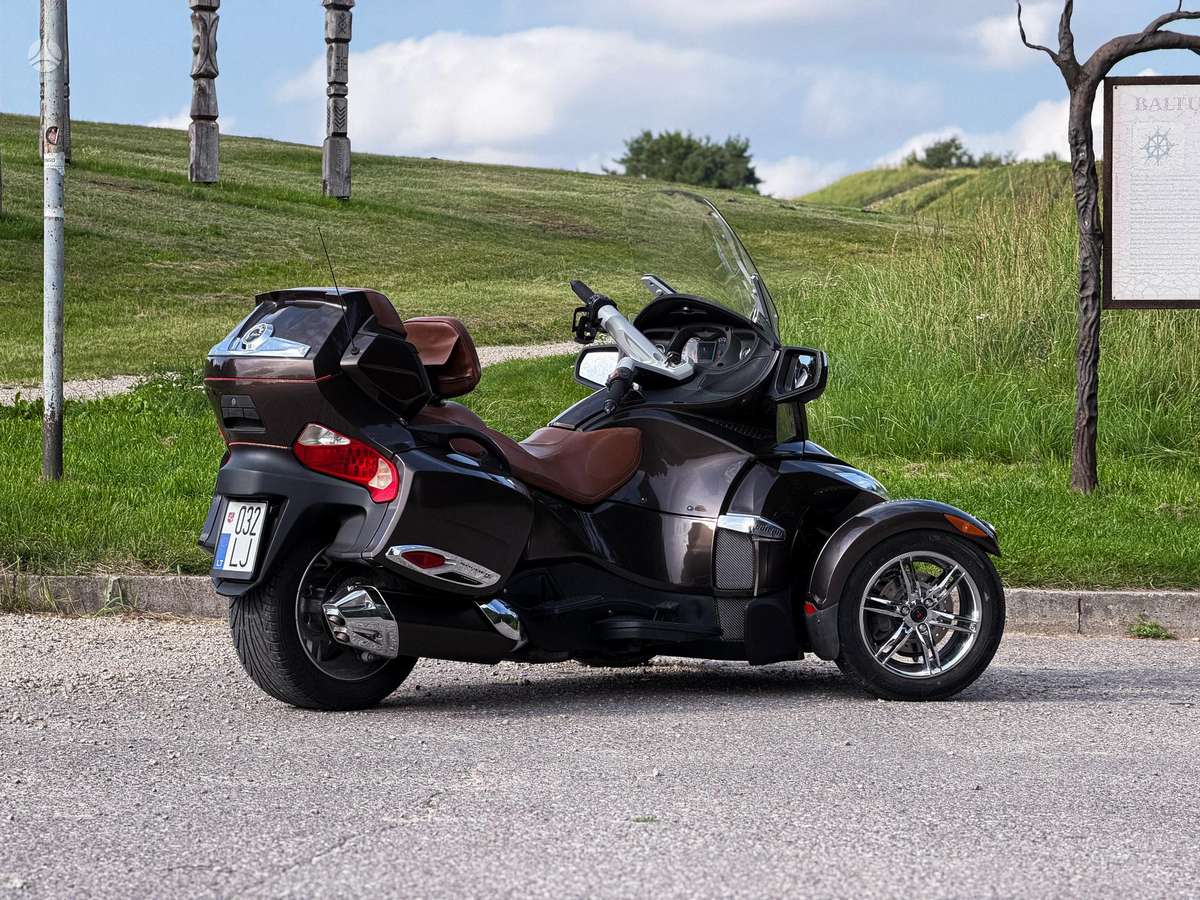 Can-Am Spyder 1000cc, трициклы