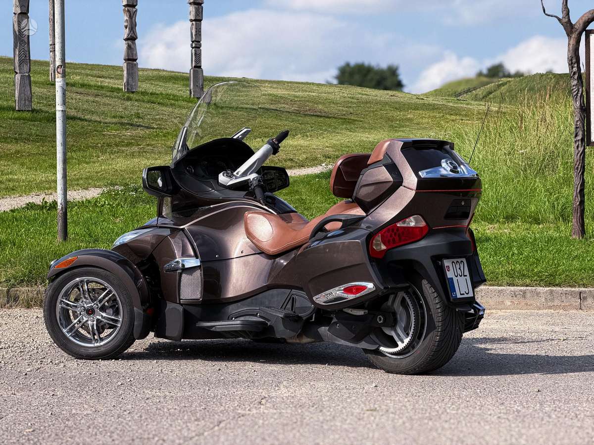 Can-Am Spyder 1000cc, трициклы